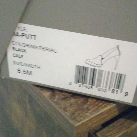 BCBG heels 👠 - Picture 5 of 7